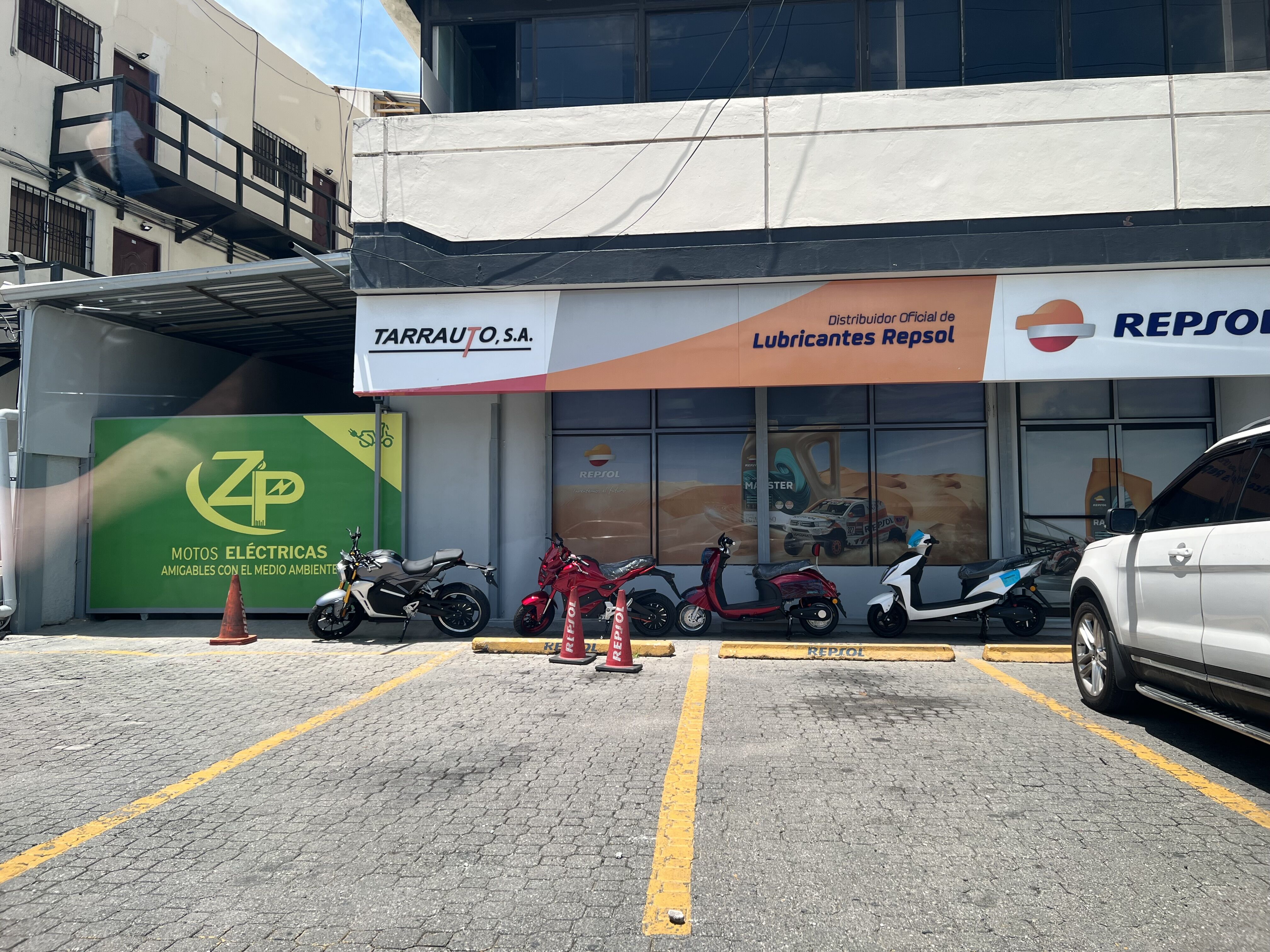 ZP lithium batteries applied to REPSOL dealers’ electric motorcycle brand series products